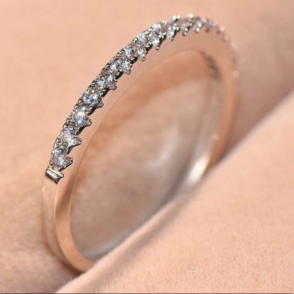 Tiny Ring - Picture 3 of 4